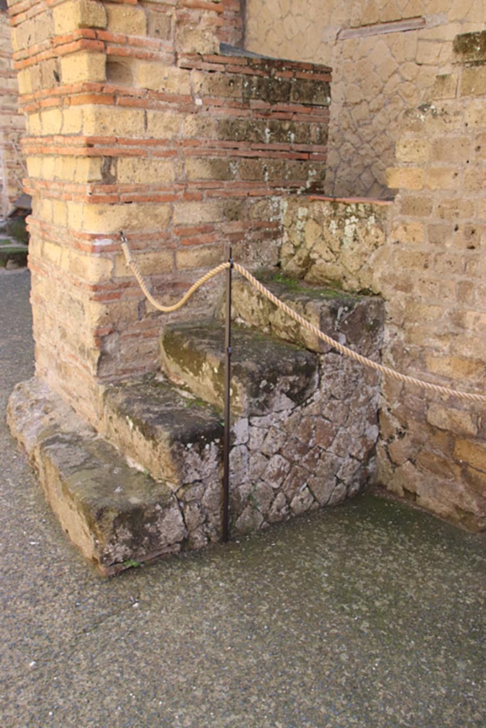 VI.10 Herculaneum. October 2022.
Looking east to base of steps, used for inspection of the boilers. Photo courtesy of Klaus Heese.